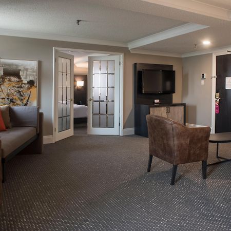 คราวน์ พลาซา เฟรดเดอริกตัน ลอร์ด บีเวอร์บรูก Hotel เฟรดริกตัน ภายนอก รูปภาพ