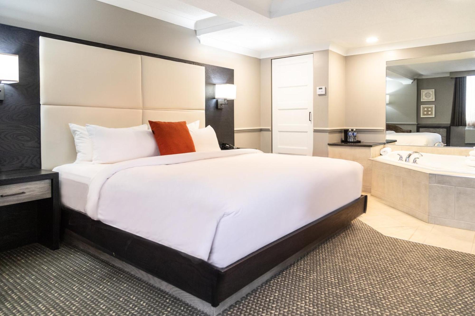 คราวน์ พลาซา เฟรดเดอริกตัน ลอร์ด บีเวอร์บรูก Hotel เฟรดริกตัน ภายนอก รูปภาพ