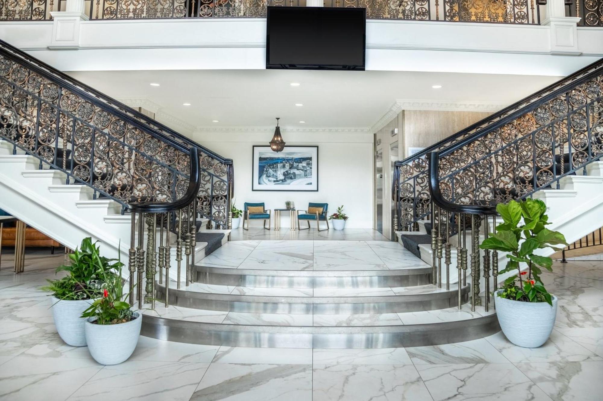 คราวน์ พลาซา เฟรดเดอริกตัน ลอร์ด บีเวอร์บรูก Hotel เฟรดริกตัน ภายนอก รูปภาพ
